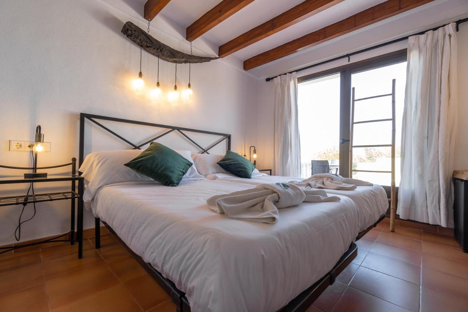 Hostal Restaurante Pou Des Lleo سان كارلوس دي بيرالتا المظهر الخارجي الصورة