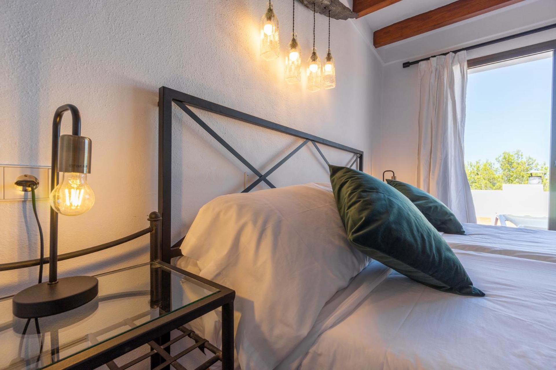Hostal Restaurante Pou Des Lleo سان كارلوس دي بيرالتا الغرفة الصورة