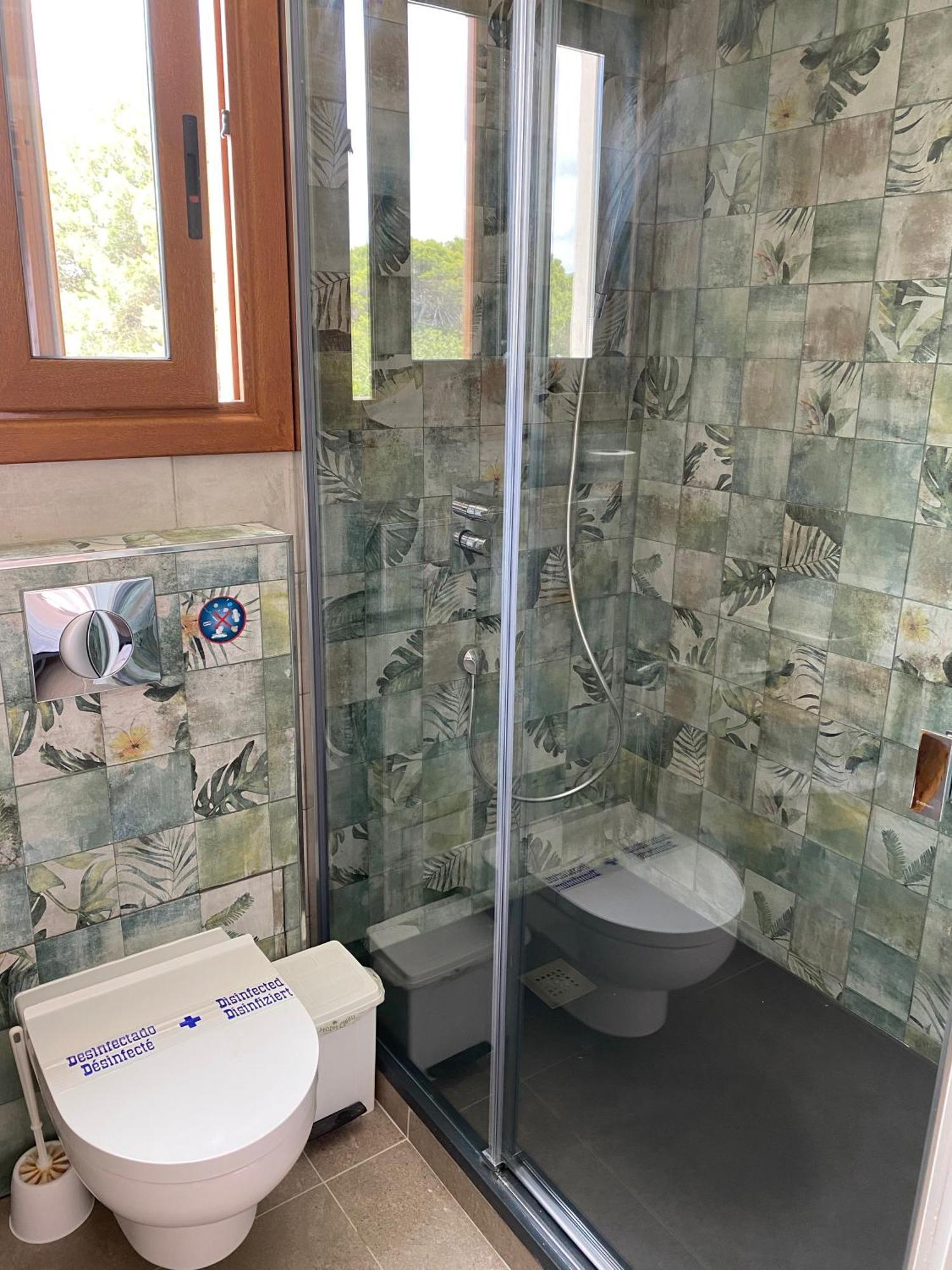 Hostal Restaurante Pou Des Lleo سان كارلوس دي بيرالتا الغرفة الصورة
