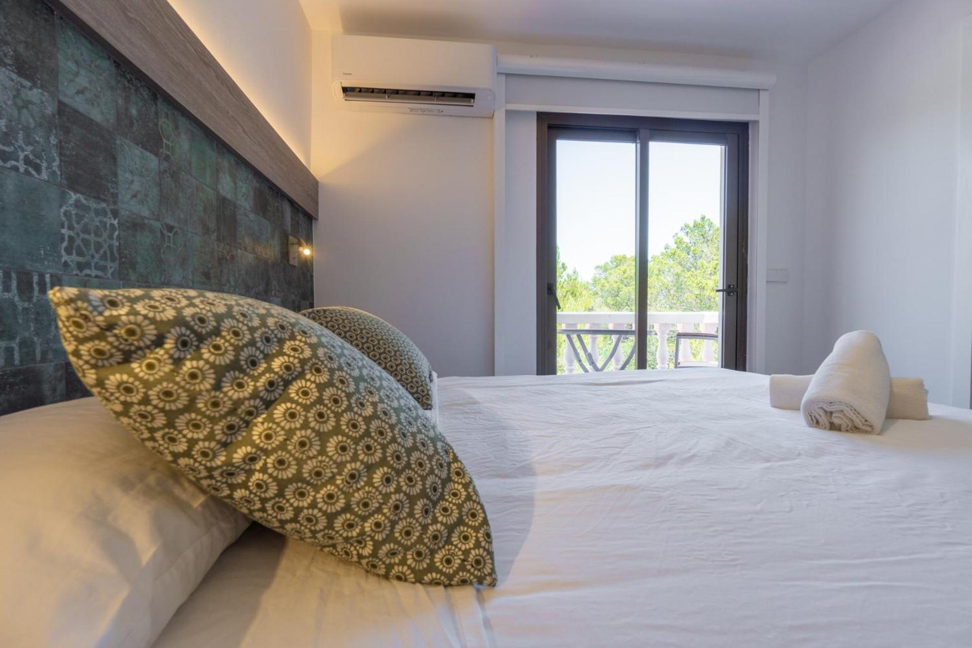 Hostal Restaurante Pou Des Lleo سان كارلوس دي بيرالتا الغرفة الصورة