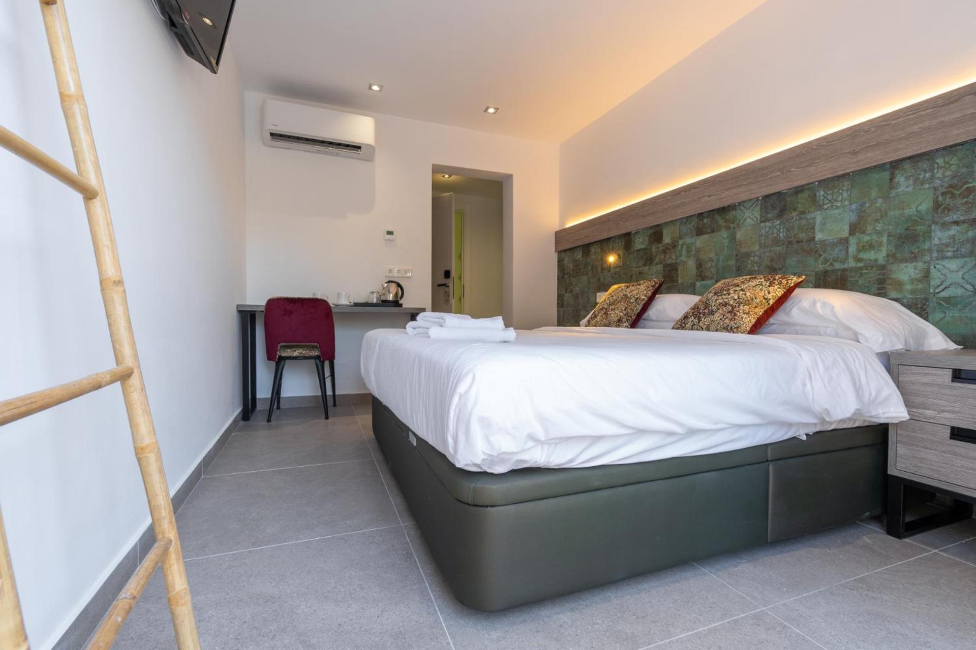 Hostal Restaurante Pou Des Lleo سان كارلوس دي بيرالتا الغرفة الصورة